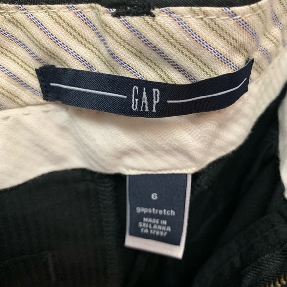 Gap Black Bermuda Shorts - Picture 3 of 4
